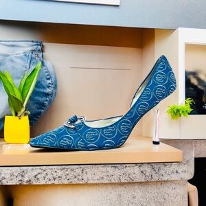 Blue Roca Wear Signature Pumps